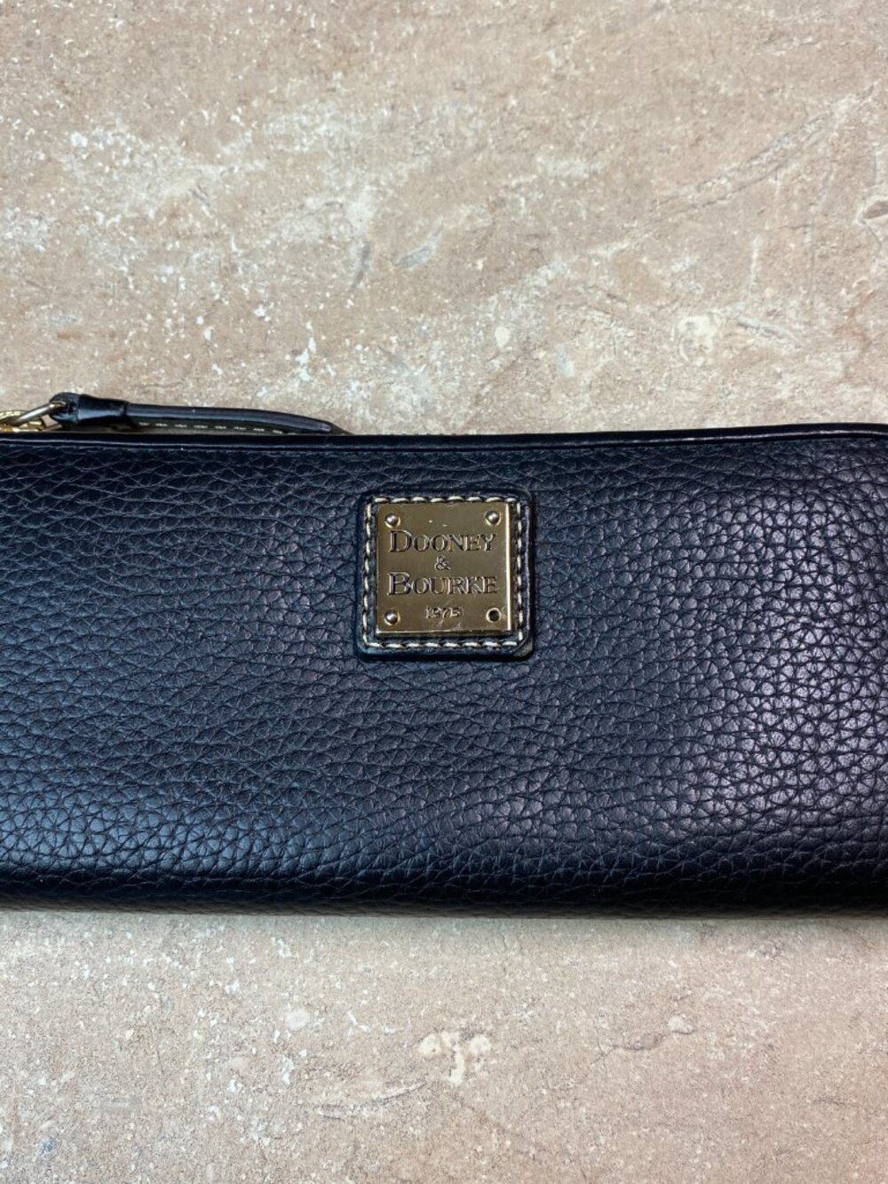 Dooney & Bourke Pebble Grain ZIP Clutch wallet - #74